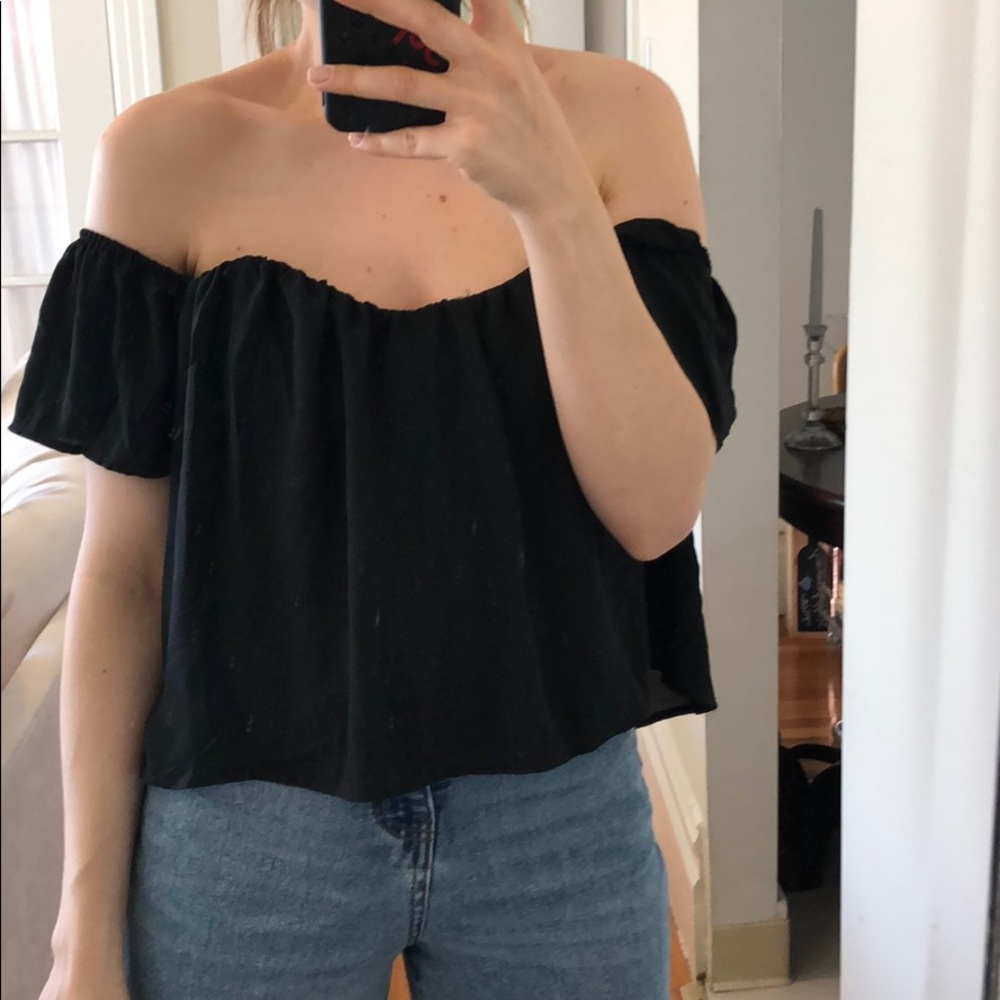 Olivaceous Flowy Crop Top With Flutter Sleeves - image 1